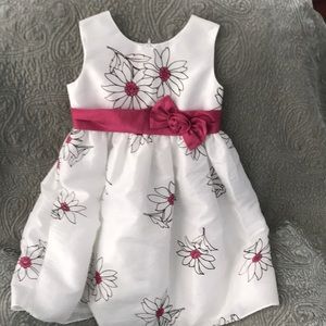 Girl’s dress